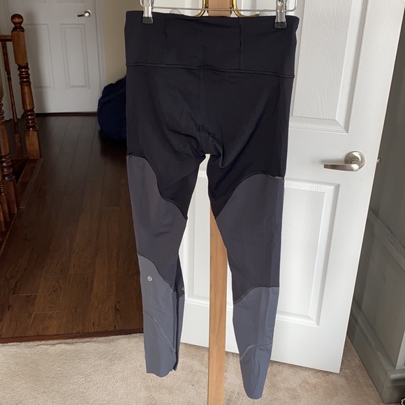 Lululemon leggings. Size 8 - Picture 2 of 2